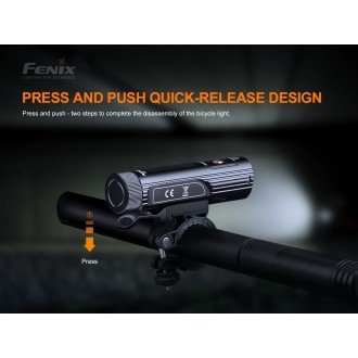 Nabíjateľné svetlo na bicykel Fenix BC26R